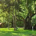 Chata Yusalis Garden Çıralı