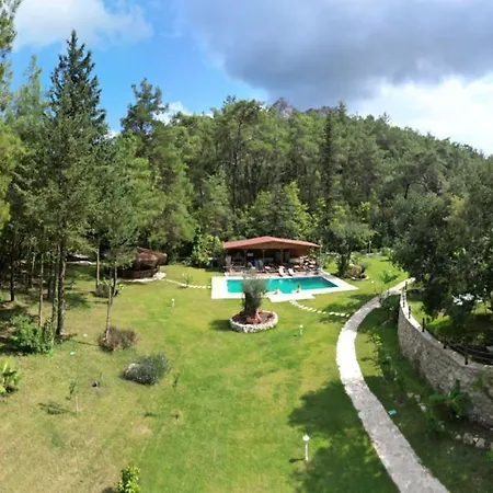 Yusalis Garden Lodge Çıralı
