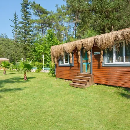 Yusalis Garden Çıralı