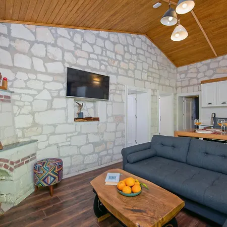 Lodge Yusalis Garden Kemer