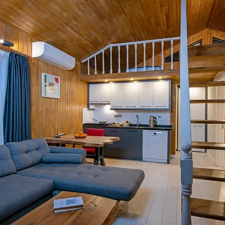 Yusalis Garden Lodge *