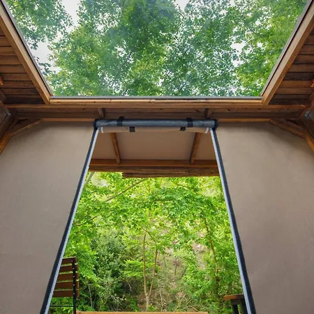 Yusalis Garden Cabană