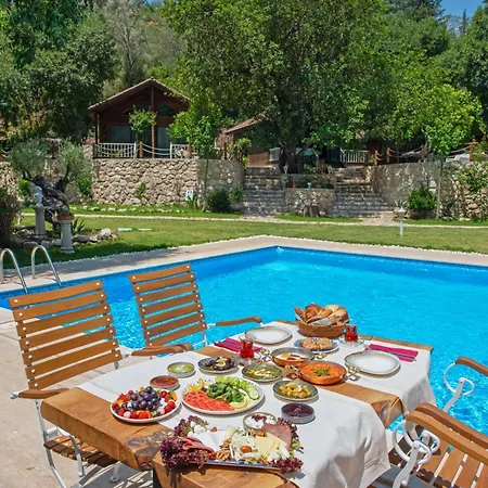 Cabană Yusalis Garden *