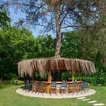 Yusalis Garden *