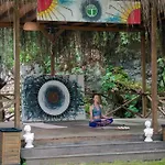 Yusalis Garden